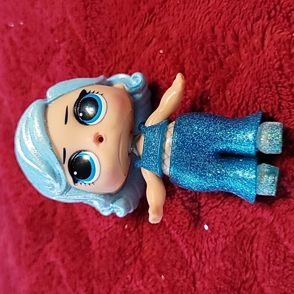 LOL SURPRISE BIRTHDAY PRESENT NEW SEALED W/ BOX DECEMBER HOLIDAZE DOLL